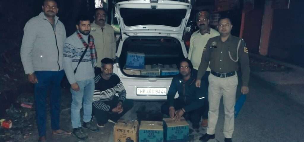 नगरोटा सूरियां पुलिस ने नाकाबंदी में पकड़ी अबैध शराब की 11 पेटियां