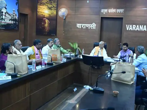काशी विश्वनाथ में बाबा की आरती हुई महंगी