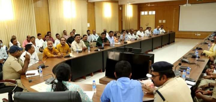 कथा स्थलों की आवश्यक व्यवस्था हेतु बैठक संपन्न।