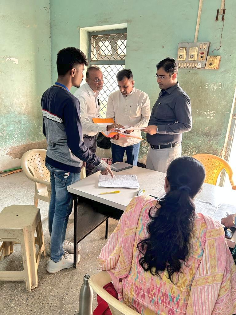 <em>ભરૂચ જિલ્લા કલેક્ટરે મતદાર સુધારણા ખાસ ઝુંબેશ દિવસ સંદર્ભે ભરૂચના વિવિધ સ્થળોની મુલાકાત લીધી</em>