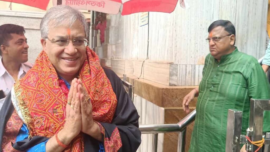 মুখ্যমন্ত্রীর পাড়ায় মুখ্য নির্বাচন কমিশনারকে ঘিরে বিক্ষোভ