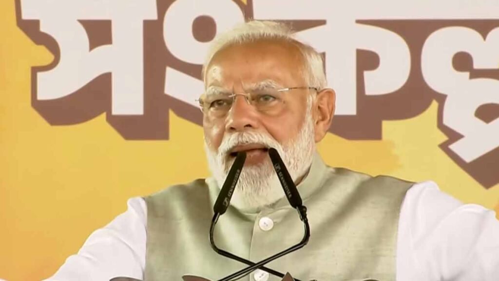 বাংলার মা নিঃস্ব, মাটি লুণ্ঠিত, মানুষ চলে যাচ্ছে, এ বার কেউ তৃণমূলকে বাঁচাতে পারবে না’! পরিবর্তনের ডাক দিলেন মোদী